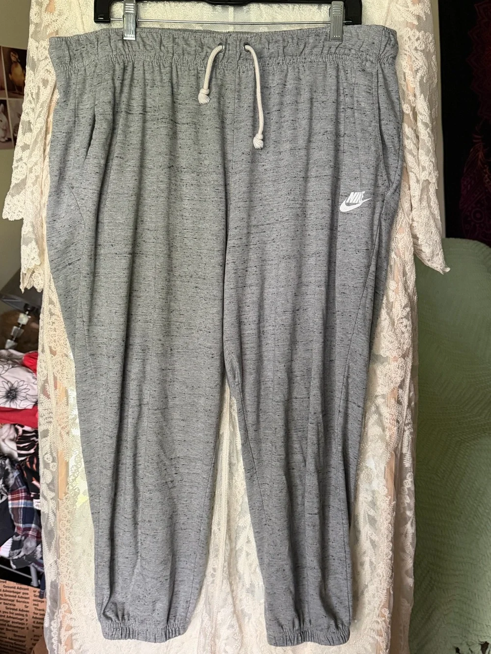 Nike Heather Gray Women's Cropped Joggers